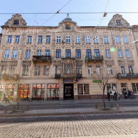 إلفيف Зелені Апартаменти Біля Оперного Театру Flat In The City Center المظهر الخارجي الصورة