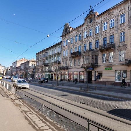 إلفيف Зелені Апартаменти Біля Оперного Театру Flat In The City Center المظهر الخارجي الصورة