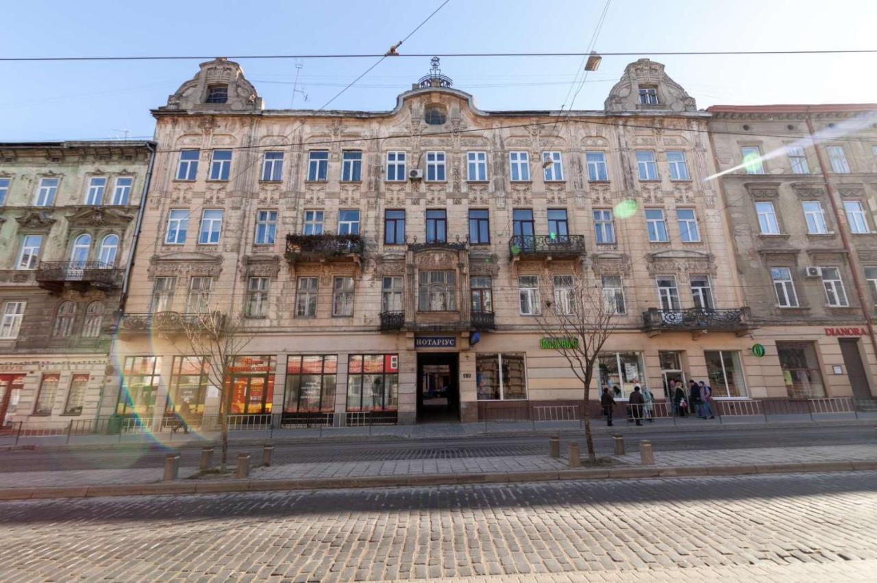 إلفيف Зелені Апартаменти Біля Оперного Театру Flat In The City Center المظهر الخارجي الصورة