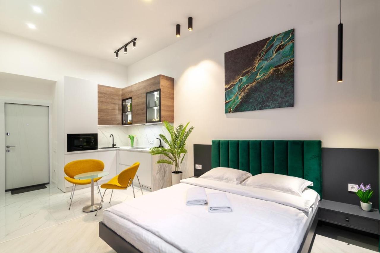 إلفيف Зелені Апартаменти Біля Оперного Театру Flat In The City Center المظهر الخارجي الصورة